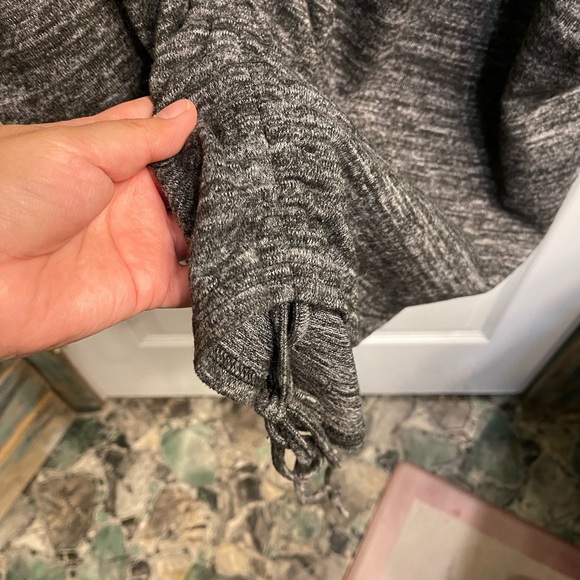 Size M cocoon cardigan with adjustable back - Picture 3 of 4